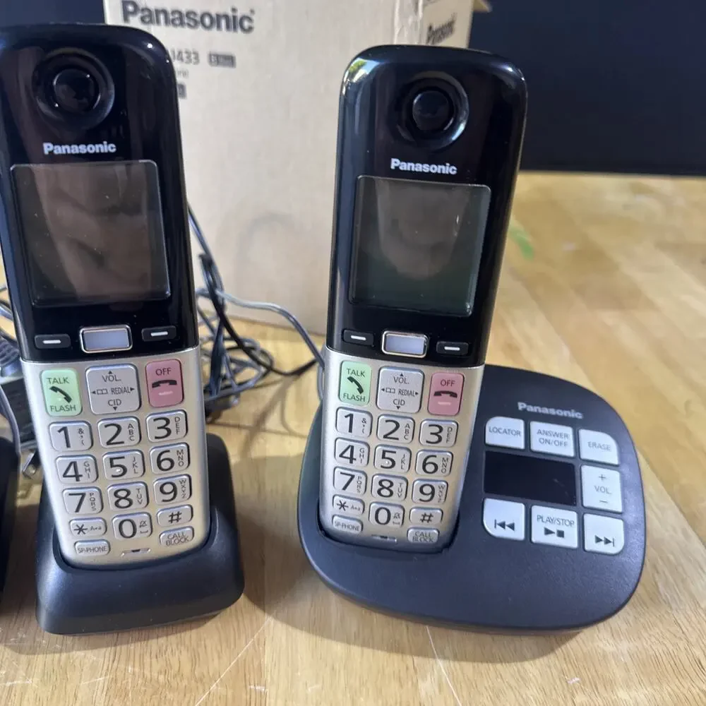Panasonic KX-TGU433B 3 Handset Cordless Phone Large Display Call Block Black